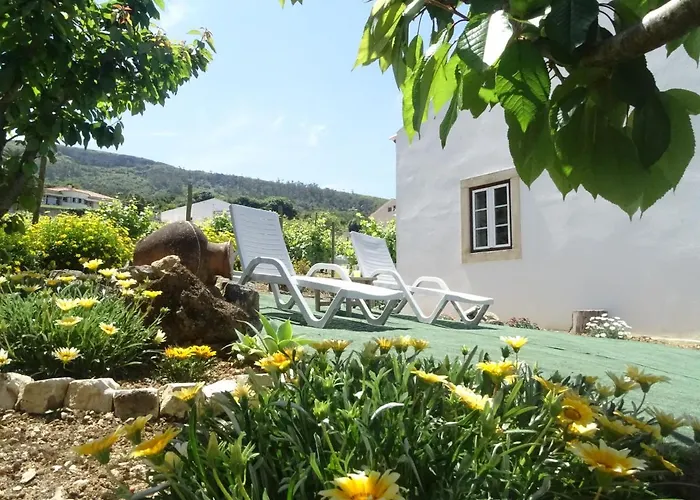 Casa Do Avo In Montejunto Летний дом Cadaval