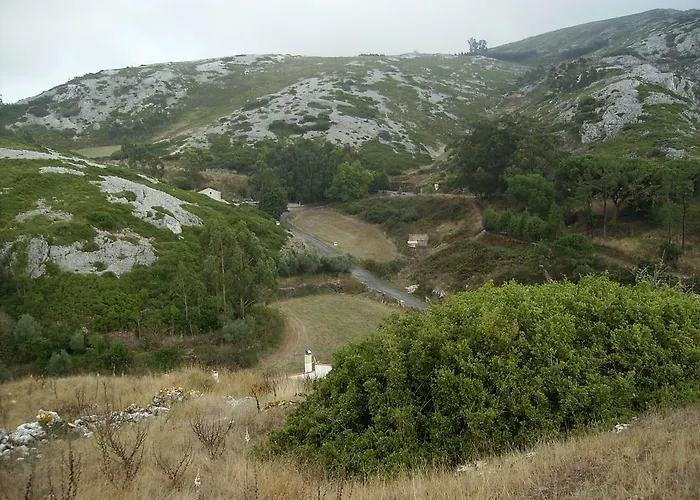 Летний дом Casa Do Avo In Montejunto